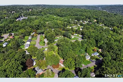 29 Bungay Terrace, Seymour, CT 06483 - Photo 2