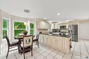 4 Quail Run Dr, Danbury, CT 06811 - Photo 10