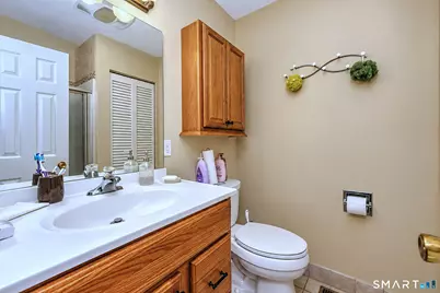 12 Derbyshire #12, Derby, CT 06418 - Photo 30