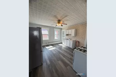 728 Highland Avenue #2nd Floor, Waterbury, CT 06708 - Photo 8
