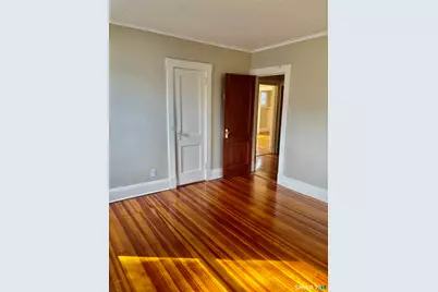 120 South Quaker Lane, West Hartford, CT 06119 - Photo 16