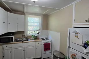 202 Broadway, Norwich, CT 06360 - Photo 12