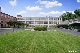 33 Mechanic St, Windsor, CT 06095 - Photo 1