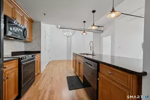 33 Mechanic St, Windsor, CT 06095 - Photo 10