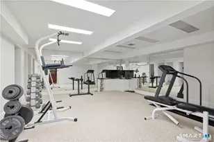 345 Governors Ln, Fairfield, CT 06824 - Photo 30