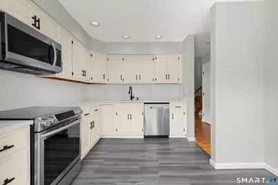 10 Edgehill Circle #10, Monroe, CT 06468 - Photo 6