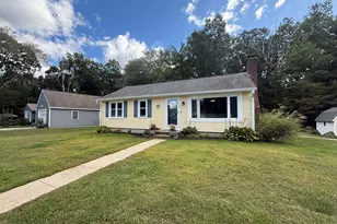 120 Dufault St, Putnam, CT 06260 - Photo 1