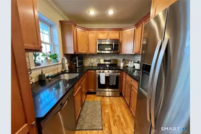 42 Stuart Avenue #B2, Norwalk, CT 06850 - Photo 4