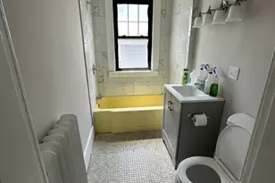 304 Edgewood St, Hartford, CT 06112 - Photo 8