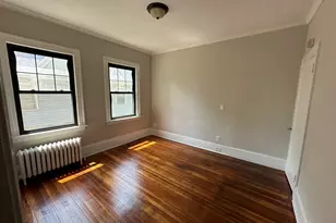 304 Edgewood St, Hartford, CT 06112 - Photo 6