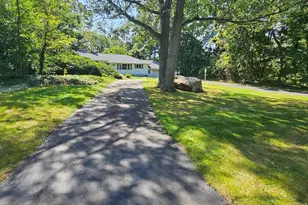 162 Short Beach Rd, East Haven, CT 06512 - Photo 2