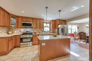 280 E Opal Dr, Glastonbury, CT 06033 - Photo 8
