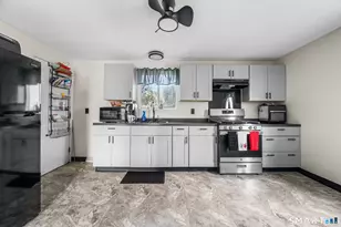 31 W Clark St, West Haven, CT 06516 - Photo 6