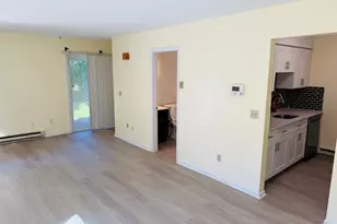 64 Deerwood Ln, Waterbury, CT 06704 - Photo 6