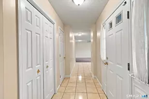 17 Vincent Ct, East Hartford, CT 06108 - Photo 2