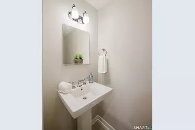 1385 Washington Boulevard #1, Stamford, CT 06902 - Photo 8