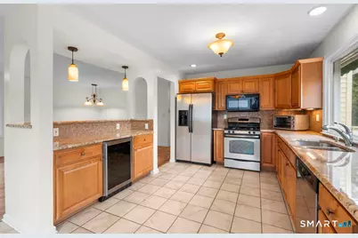 2007 Hartford Turnpike, North Haven, CT 06473 - Photo 12