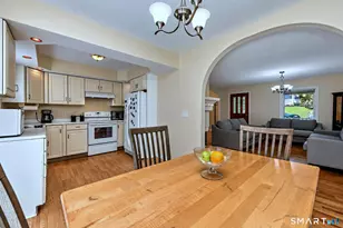 13 Red Robin Rd, Naugatuck, CT 06770 - Photo 12