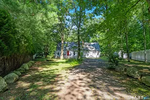 21 Perkins Dr, Wallingford, CT 06492 - Photo 2