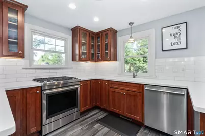 62 Linnard Road, West Hartford, CT 06107 - Photo 12