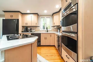 22 Valley Brook Ln, North Haven, CT 06473 - Photo 4