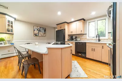 22 Valley Brook Lane, North Haven, CT 06473 - Photo 2
