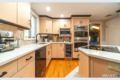 22 Valley Brook Lane, North Haven, CT 06473 - Photo 8