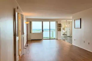 1 Strawberry Hill Ct, Stamford, CT 06902 - Photo 4
