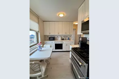 1 Strawberry Hill Court #10H, Stamford, CT 06902 - Photo 8