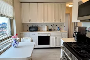 1 Strawberry Hill Ct, Stamford, CT 06902 - Photo 8