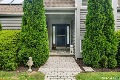 230 New Canaan Avenue #23, Norwalk, CT 06850 - Photo 2