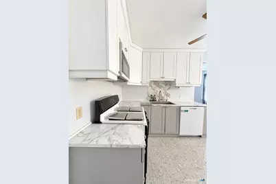 841 Iranistan Avenue #1FL, Bridgeport, CT 06604 - Photo 8