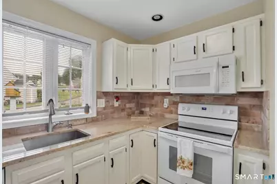 17 Ginger Circle #17, Portland, CT 06480 - Photo 10