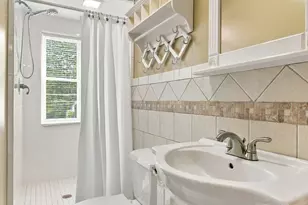 64 Davenport Rd, West Hartford, CT 06110 - Photo 20