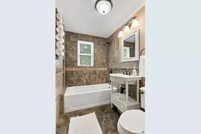 64 Davenport Road, West Hartford, CT 06110 - Photo 22