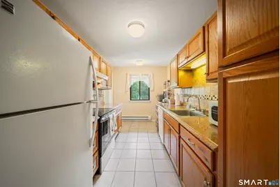 13 Heritage Village #B, Southbury, CT 06488 - Photo 4