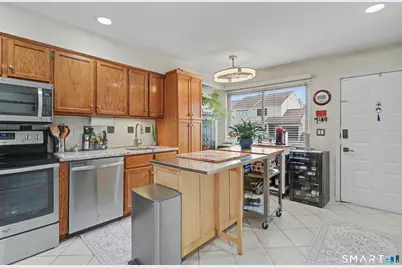 14 Deer Run #14, Bethel, CT 06801 - Photo 4