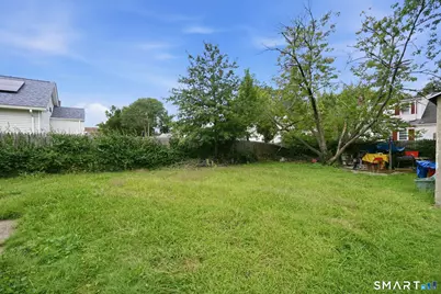 44 Sisson Street, East Hartford, CT 06118 - Photo 4