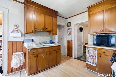 44 Sisson Street, East Hartford, CT 06118 - Photo 18