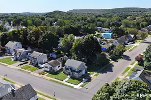 218 Circular Ave, Hamden, CT 06514 - Photo 4
