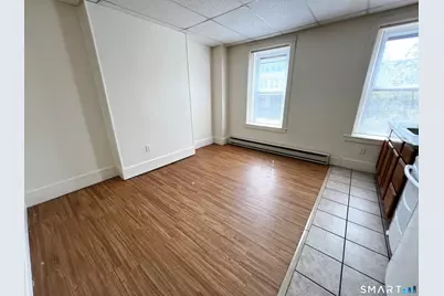 696 Main Street #B1, Middletown, CT 06457 - Photo 2