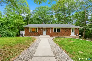 26 Geromin Dr, Haddam, CT 06441 - Photo 1