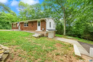 26 Geromin Dr, Haddam, CT 06441 - Photo 4