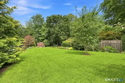 40 Stonehouse Road, Trumbull, CT 06611 - Photo 20