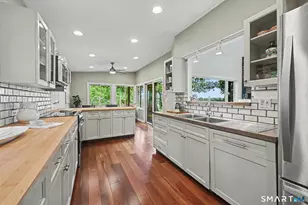 31 Splitrock Rd, Norwalk, CT 06854 - Photo 10