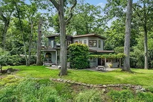 31 Splitrock Rd, Norwalk, CT 06854 - Photo 2