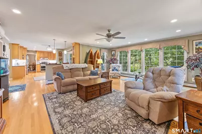 70 Heritage Drive, Cheshire, CT 06410 - Photo 12