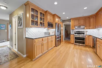 70 Heritage Drive, Cheshire, CT 06410 - Photo 4