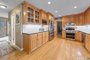 70 Heritage Dr, Cheshire, CT 06410 - Photo 4