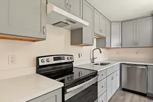 108 Kenwood Ave, Fairfield, CT 06824 - Photo 8